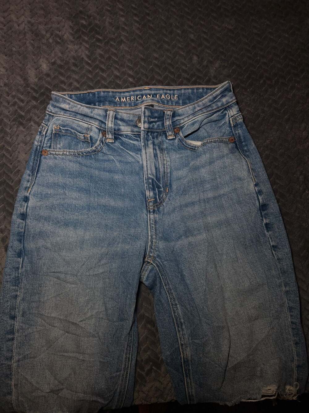 American Eagle Straight Leg Distressed Jeans Size 000 Short